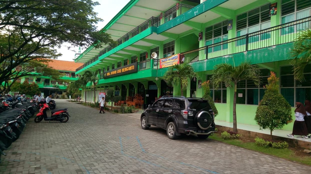SMK Sunan Giri Menganti Gresik